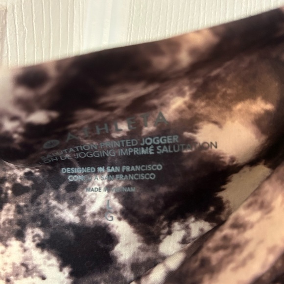 Athleta, NWT Salutation Printed Jogger, Size L - Picture 6 of 8